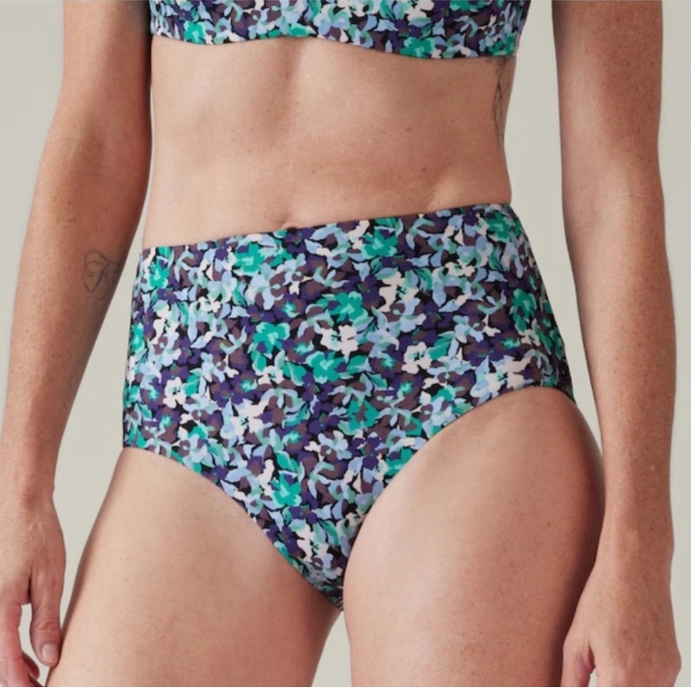 💙 Athleta High Waist Bikini Bottom // Elysian Floral Green